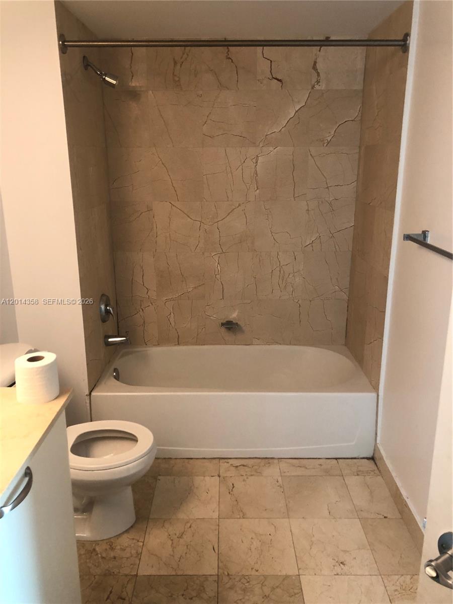 SKYLINE ON BRICKELL CONDO - Residential