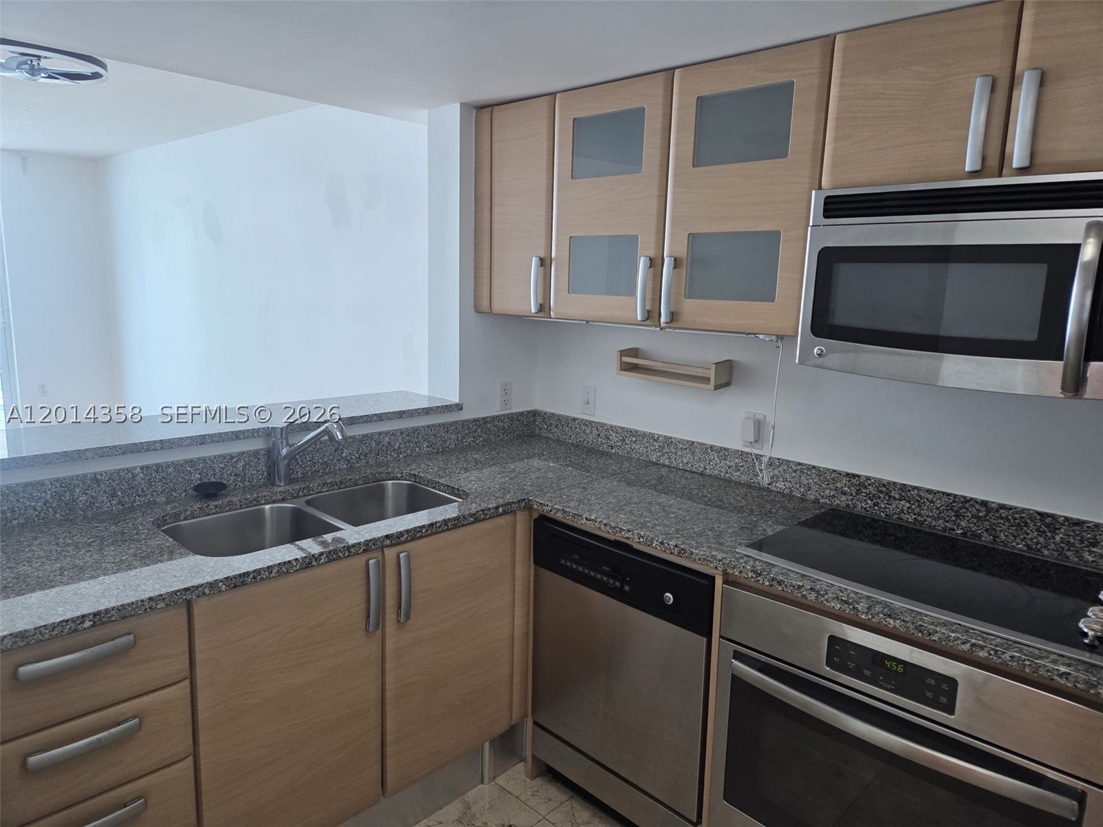 2101 Brickell Ave 1808