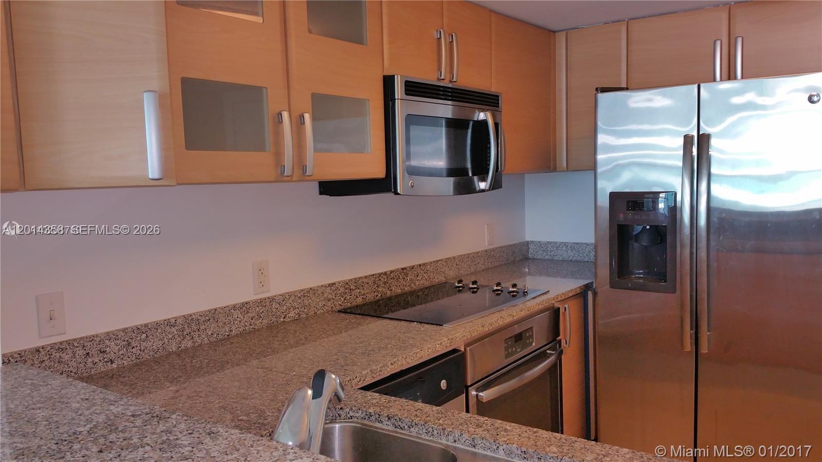 SKYLINE ON BRICKELL CONDO - Residential