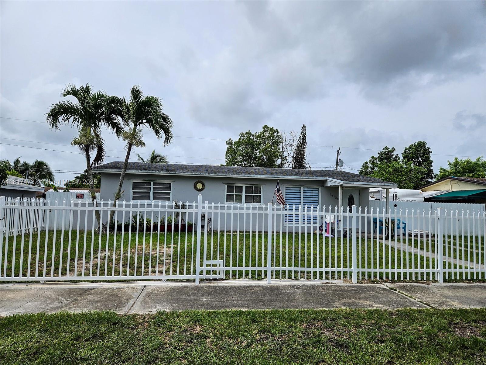 Property for Sale at 14720 Sw 301st St, Homestead, Miami-Dade County, Florida - Bedrooms: 3 
Bathrooms: 1  - $445,000