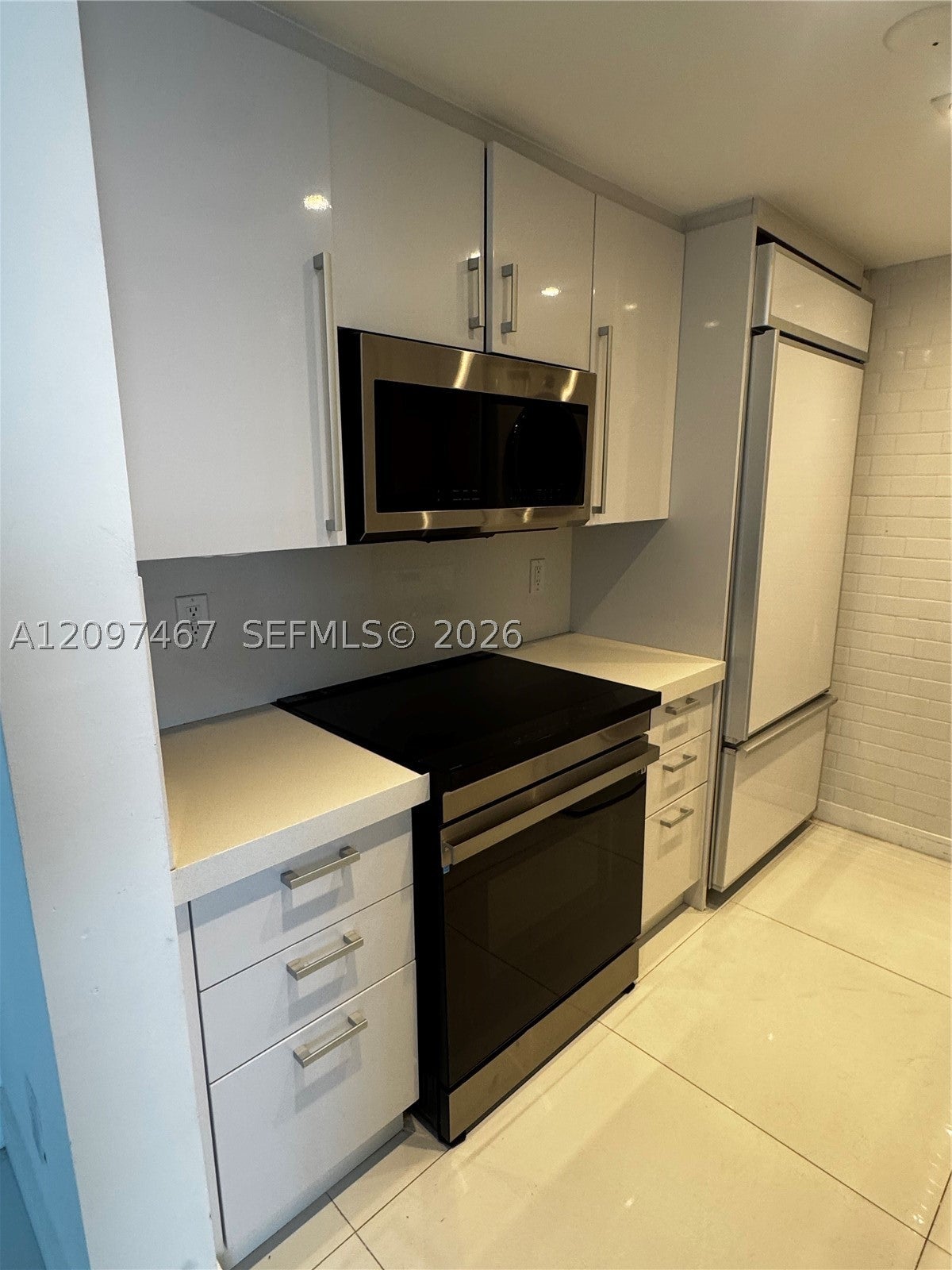 10275 Collins Ave 1434