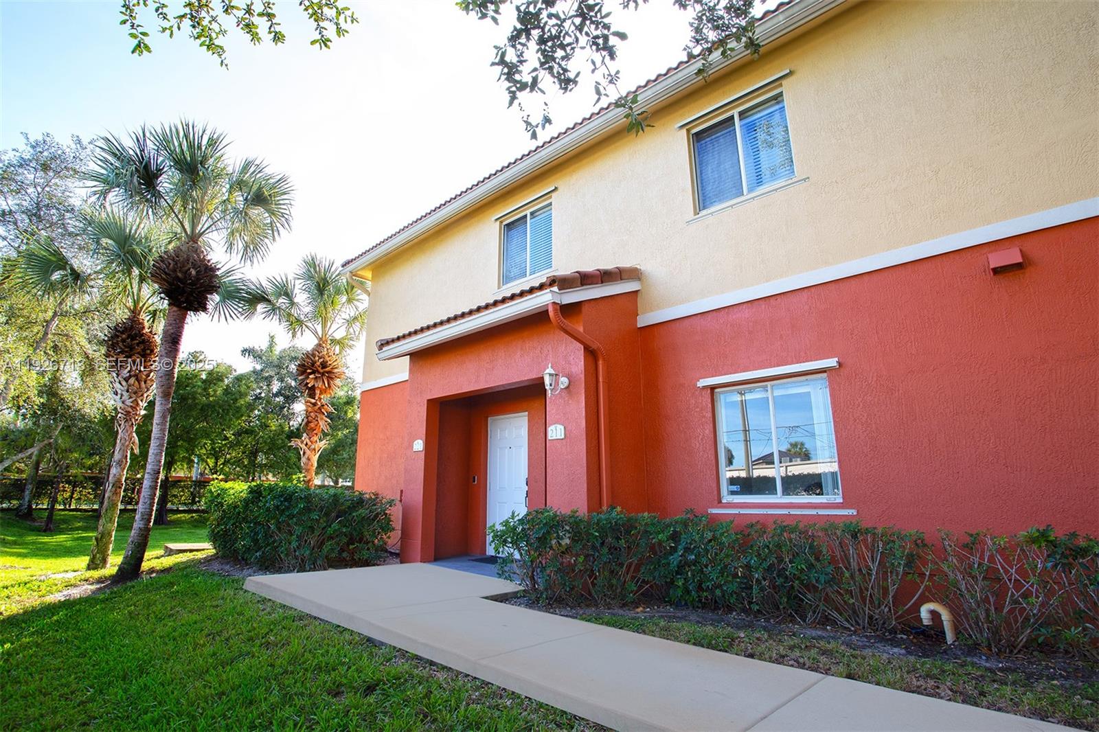 VILLAS OF PALOMINO CONDO - Residential