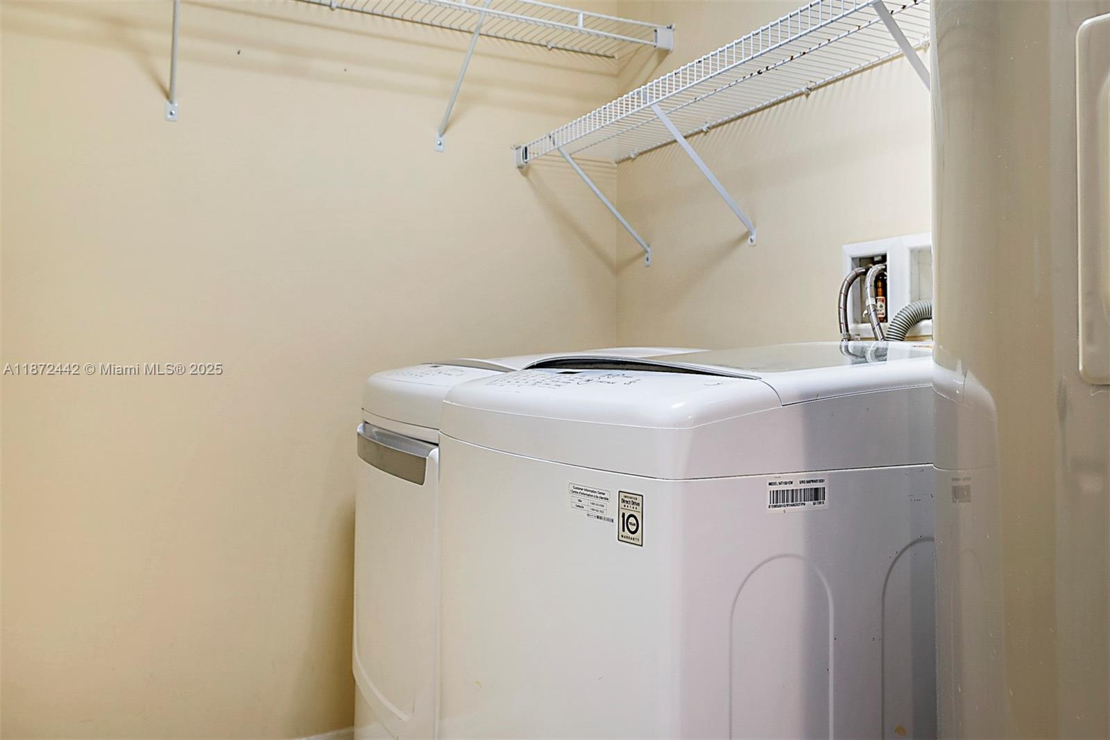 RESIDENCES AT MIDTOWN CON - Residential Lease