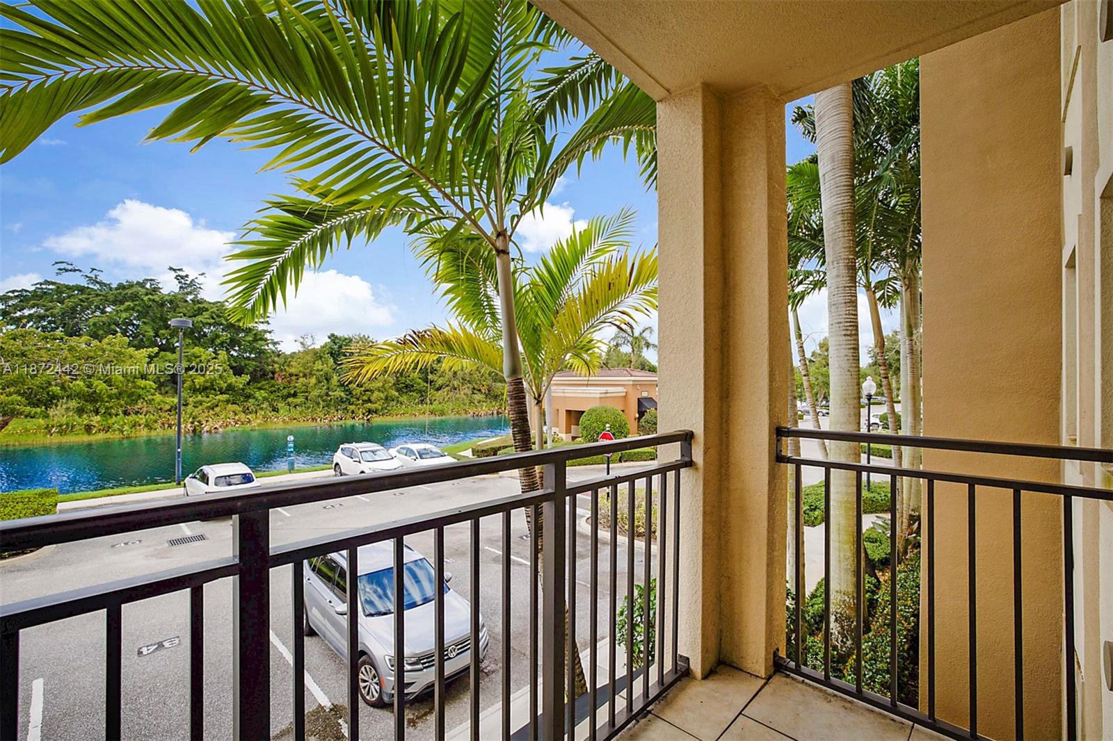 RESIDENCES AT MIDTOWN CON - Residential Lease