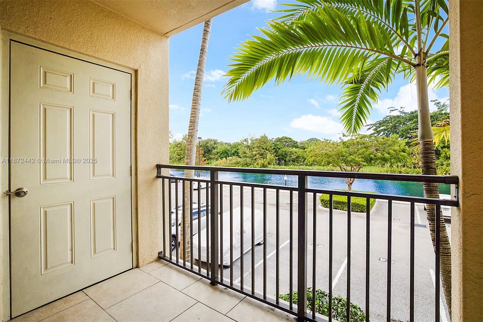 RESIDENCES AT MIDTOWN CON - Residential Lease