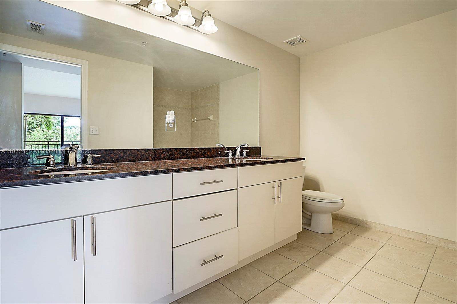 RESIDENCES AT MIDTOWN CON - Residential Lease