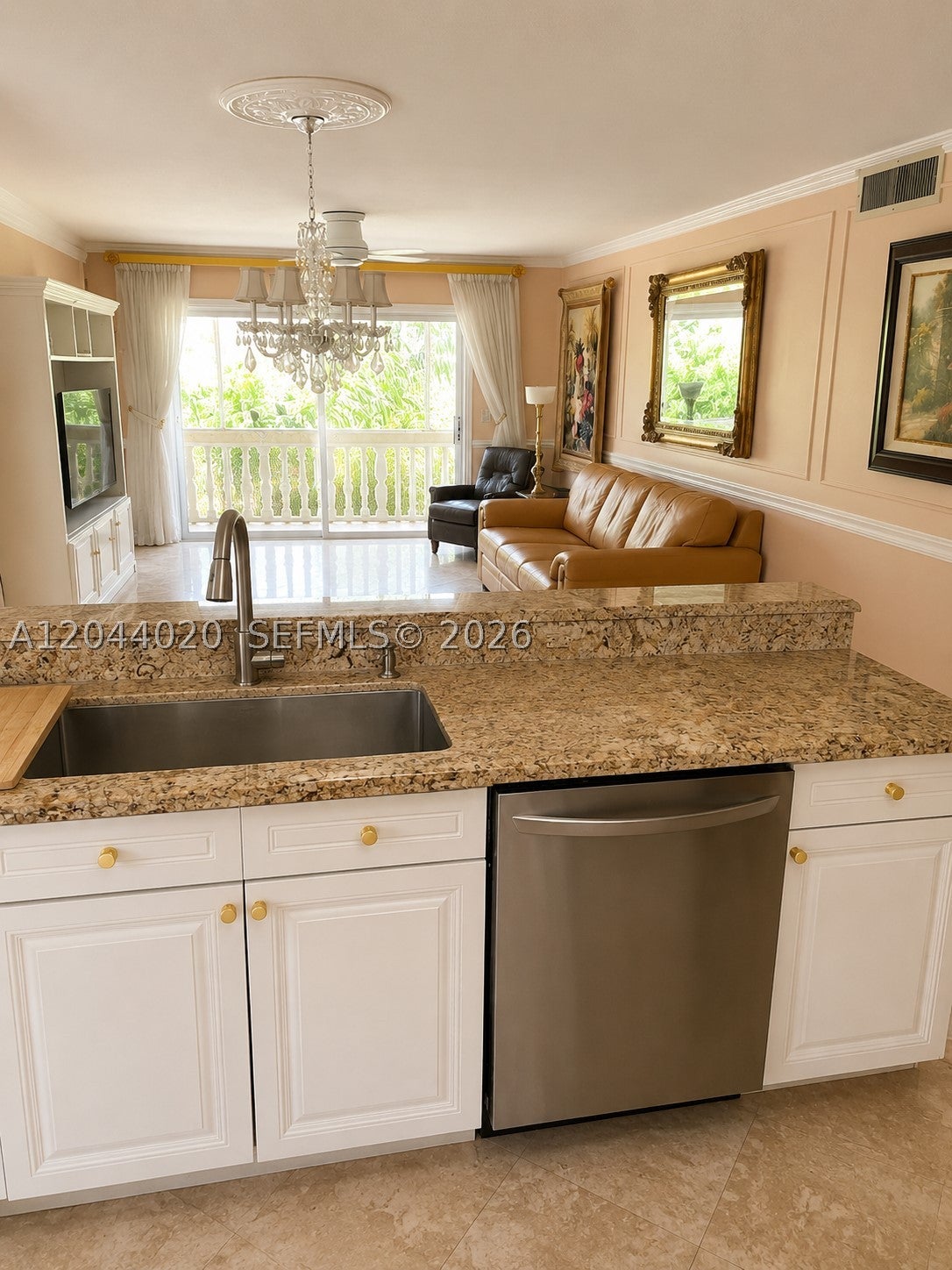 219 NE 14th Ave 306