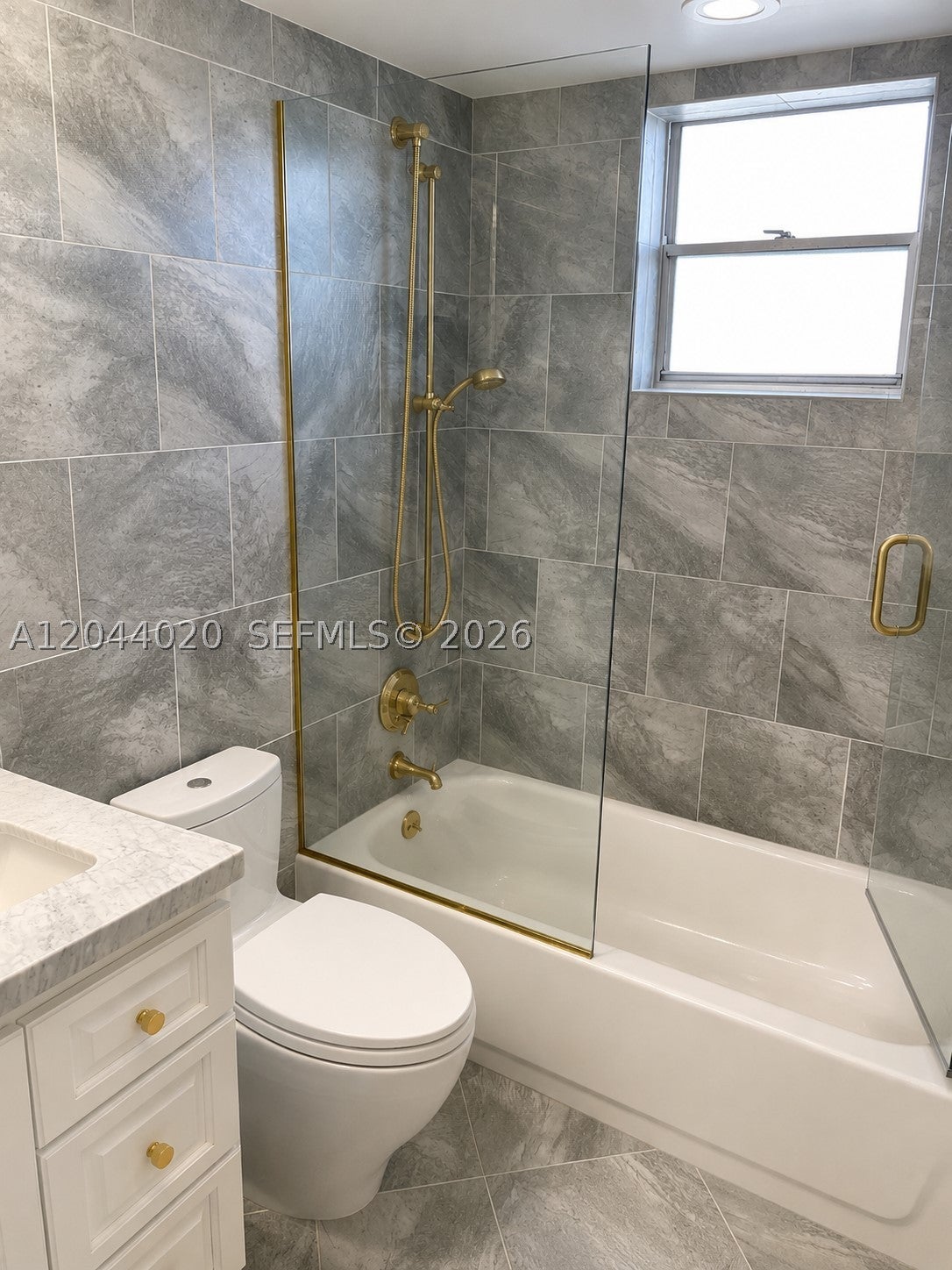 219 NE 14th Ave 306