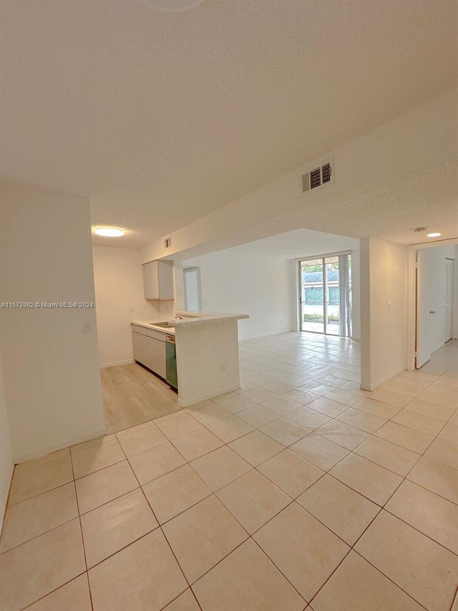 4045 W Mcnab Rd 106G, Pompano Beach, Broward County, Florida - 2 Bedrooms  
2 Bathrooms - 