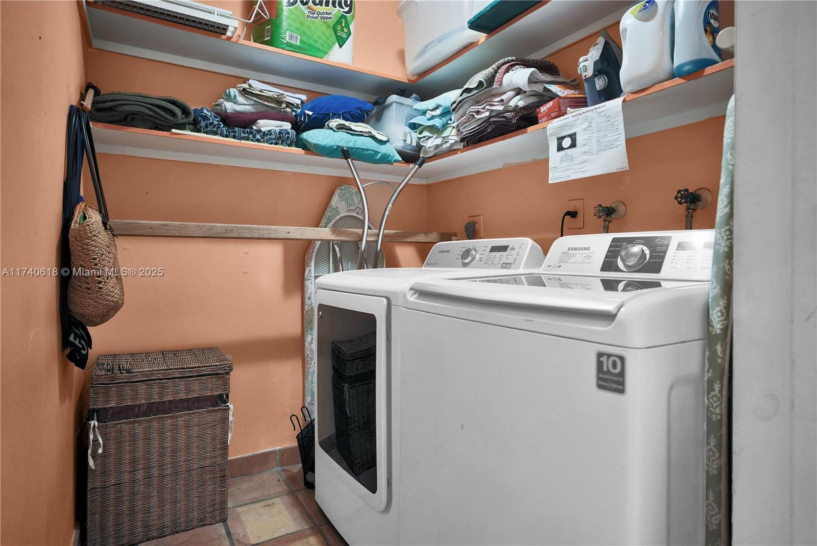 CORAL BAY SEC C - Residential