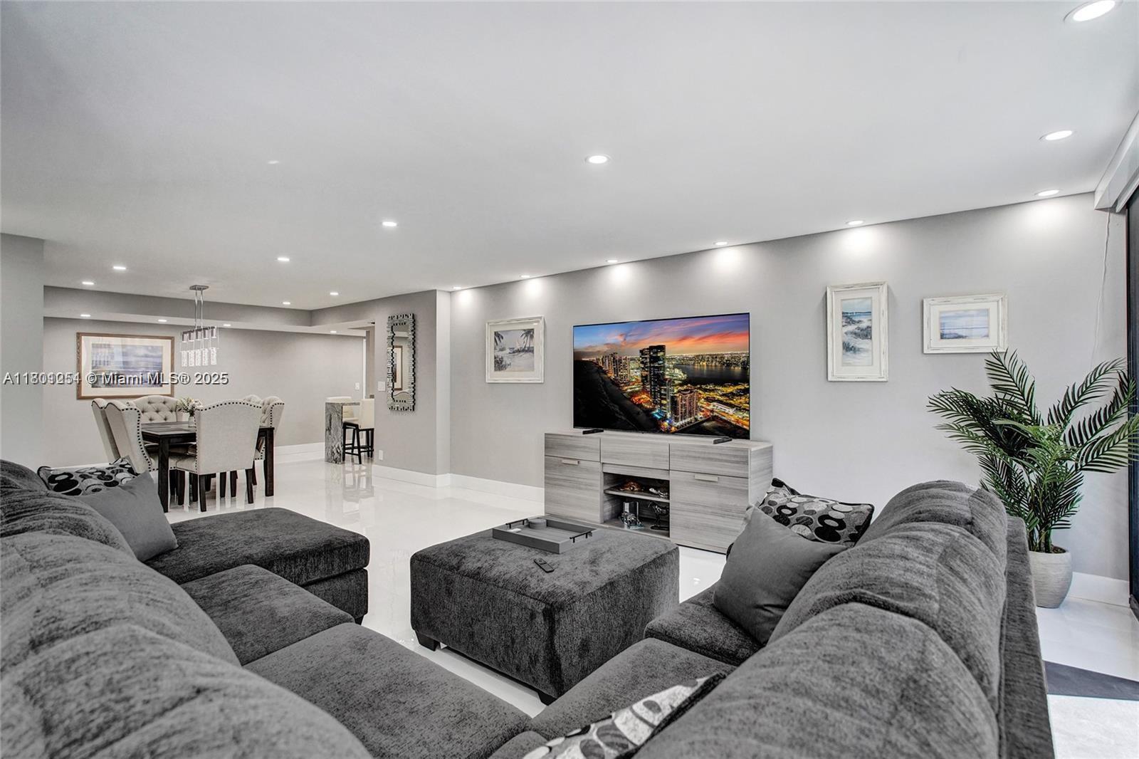 2301 S Ocean Dr 1007