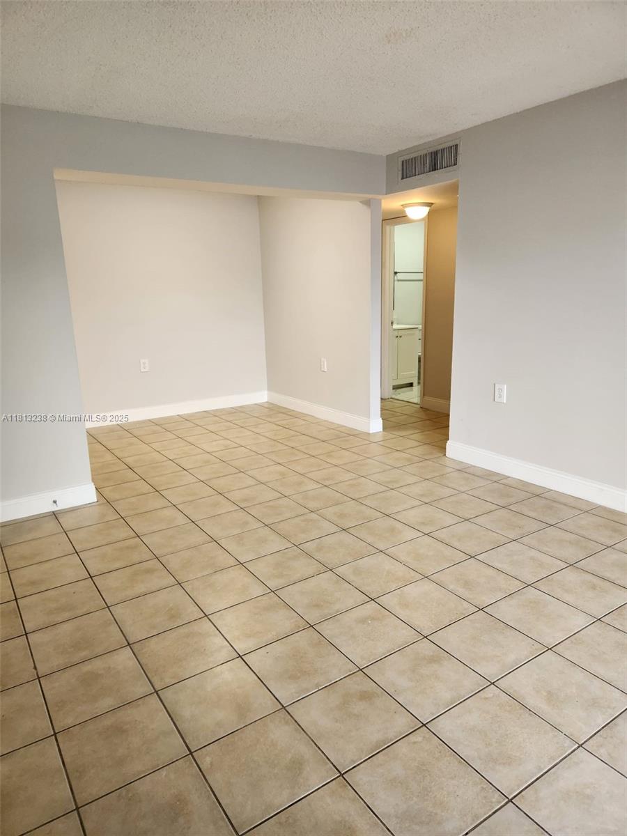 7095 NW 179th St 206