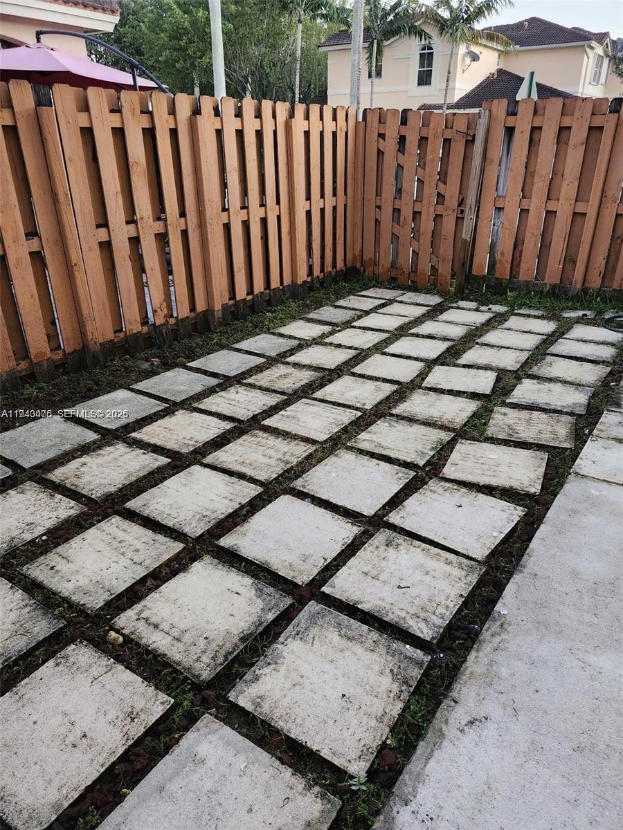 KENDALL BREEZE - Residential