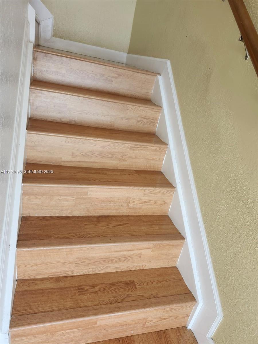 KENDALL BREEZE - Residential