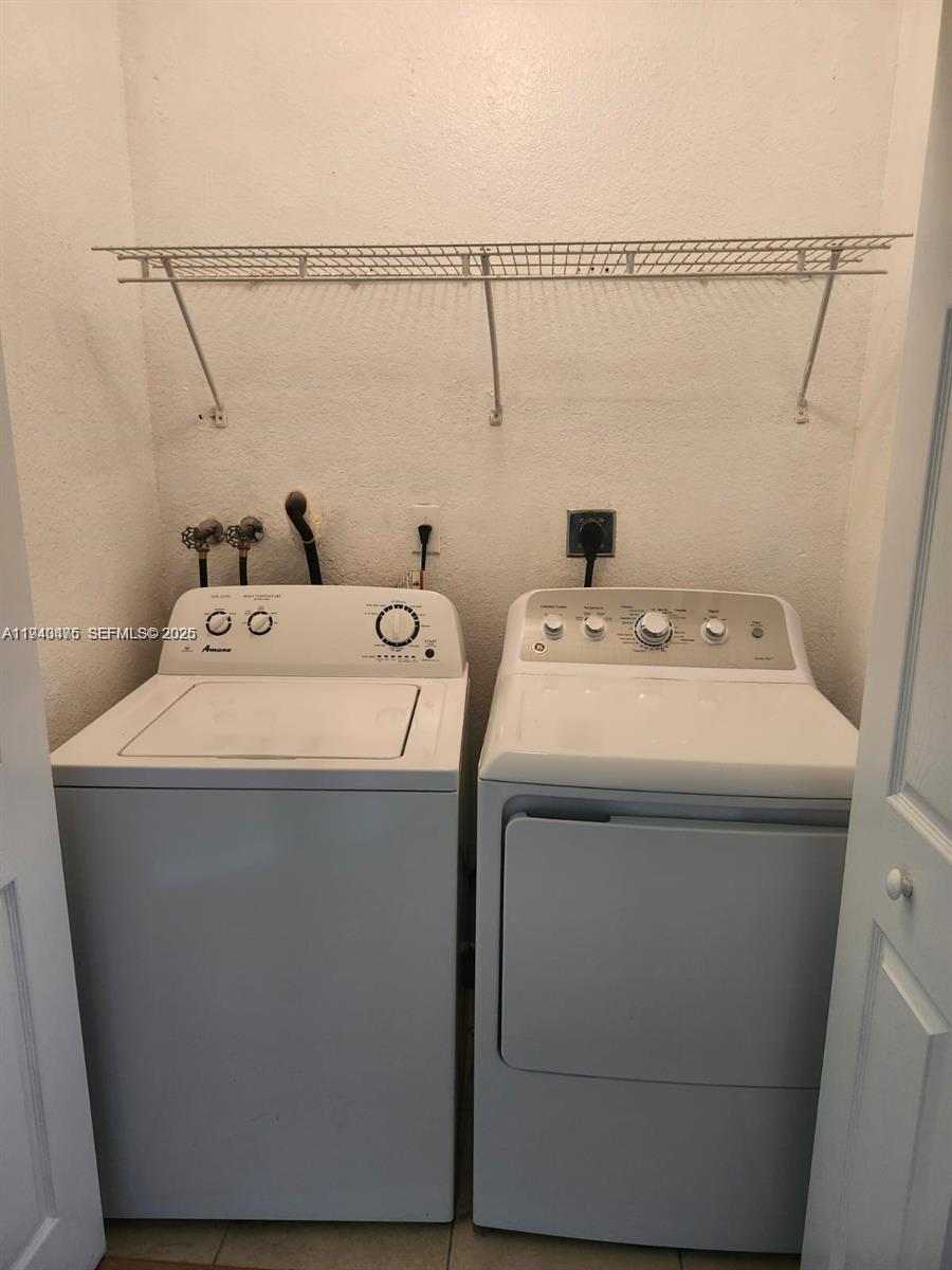 KENDALL BREEZE - Residential