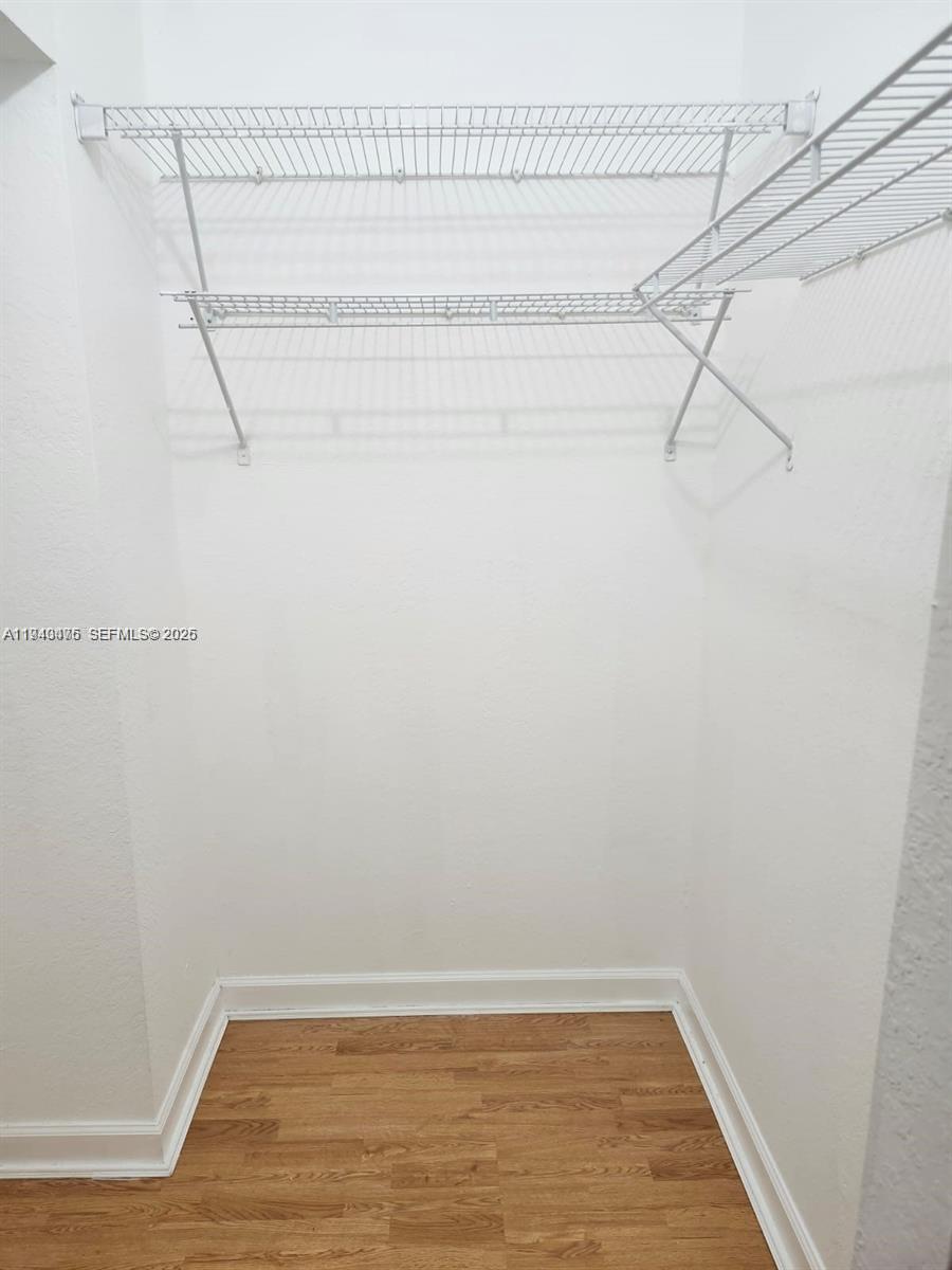 KENDALL BREEZE - Residential