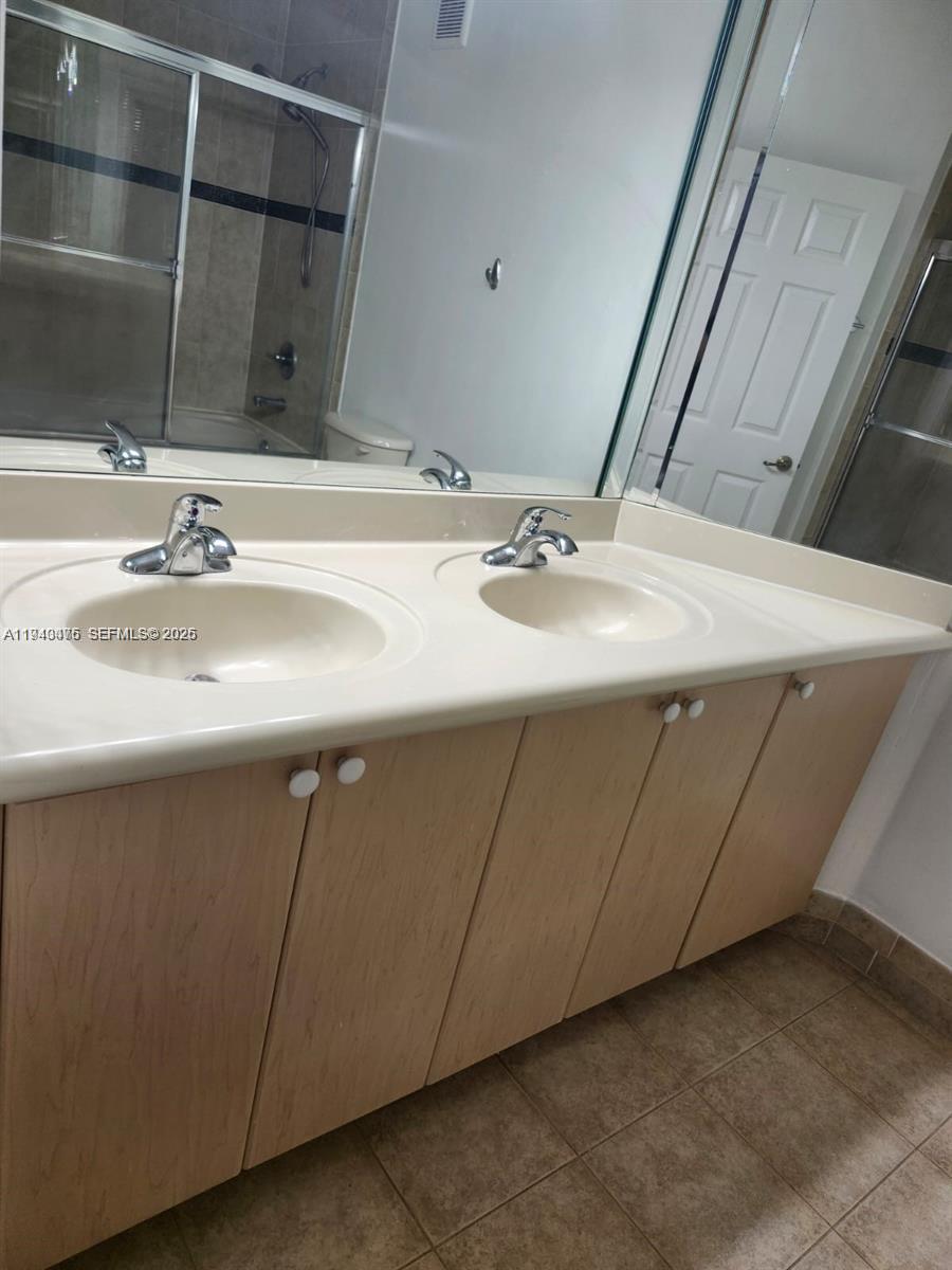 KENDALL BREEZE - Residential