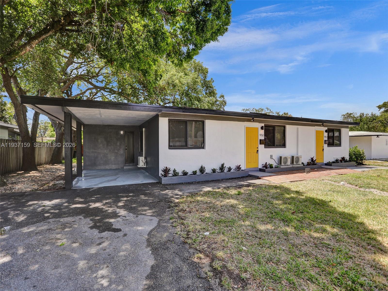 View photos, virtual tours, details... 950 SW 29th St