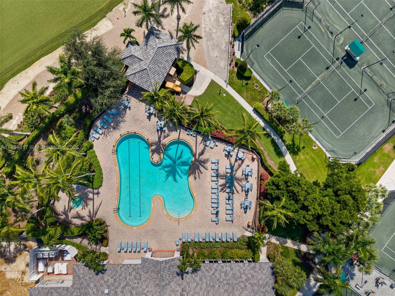 MAJESTIC POINTE - Residential