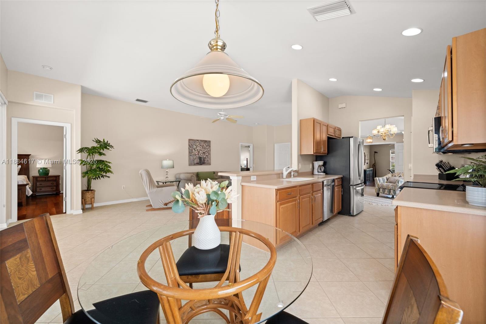 MAJESTIC POINTE - Residential