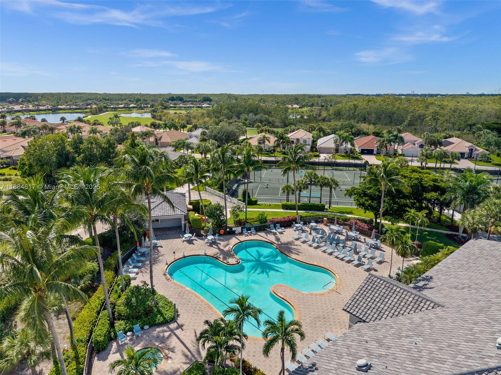 MAJESTIC POINTE - Residential