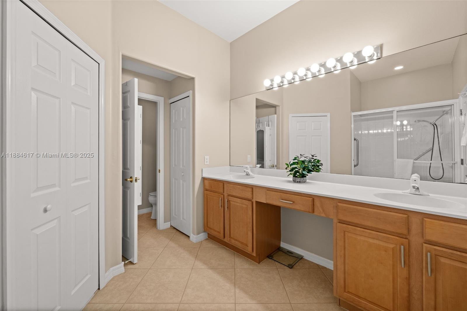 MAJESTIC POINTE - Residential