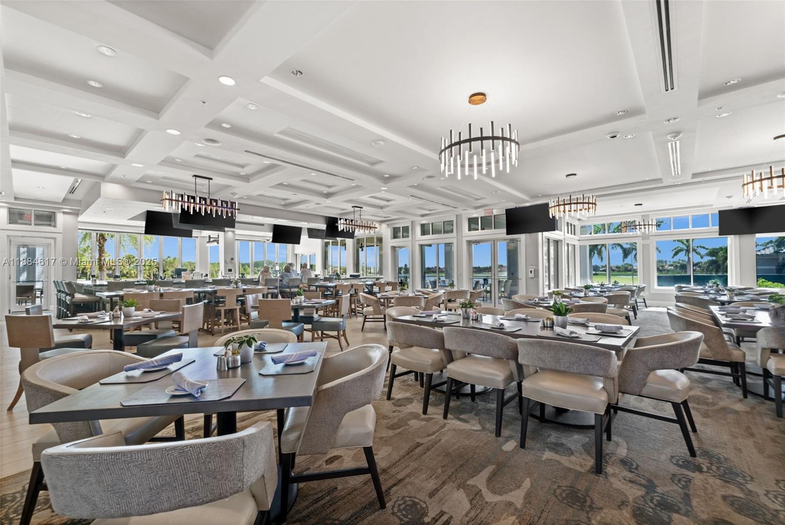 MAJESTIC POINTE - Residential