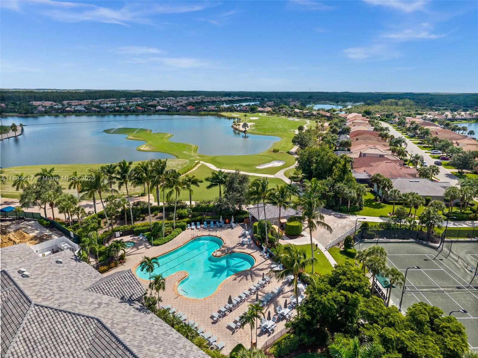 MAJESTIC POINTE - Residential
