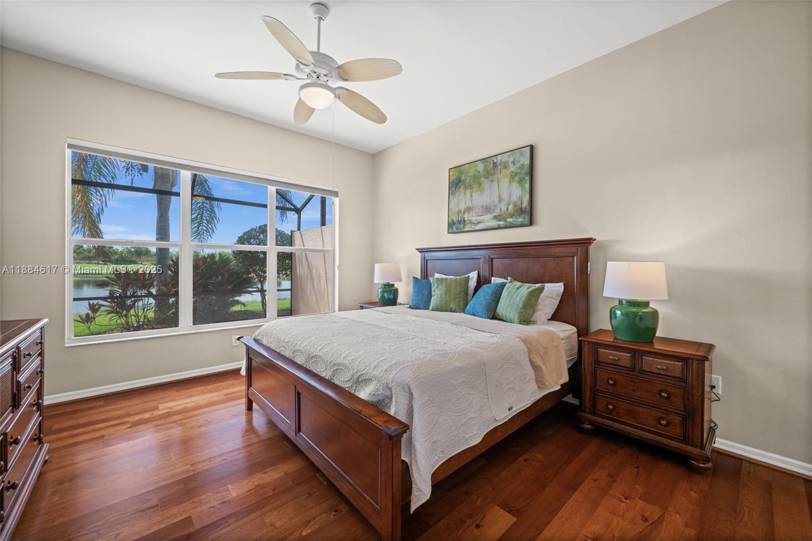 MAJESTIC POINTE - Residential