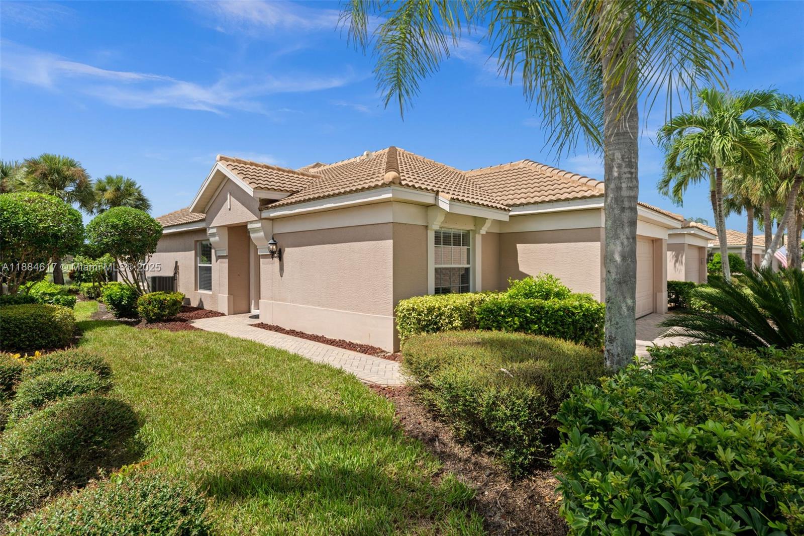 MAJESTIC POINTE - Residential