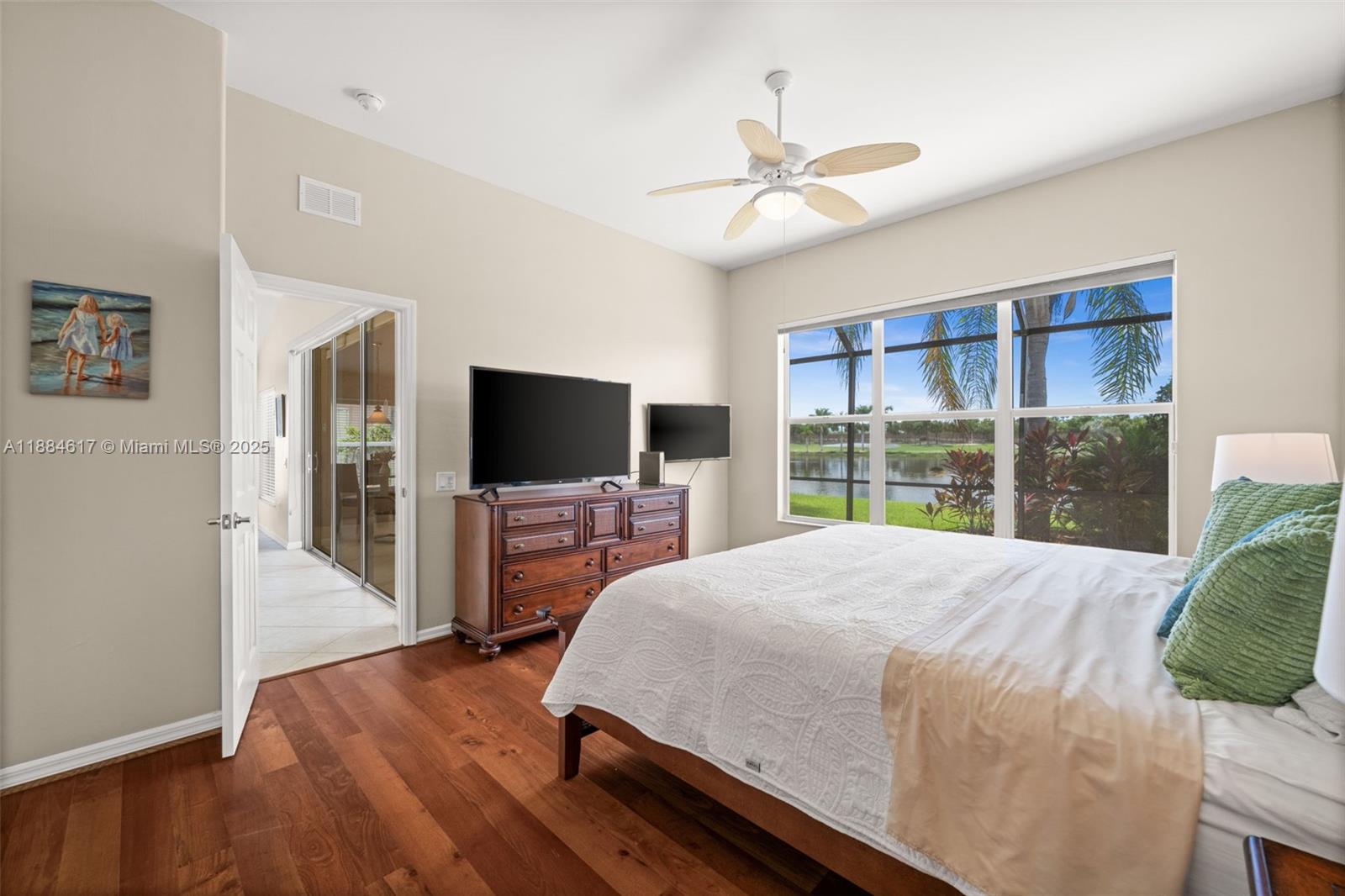 MAJESTIC POINTE - Residential