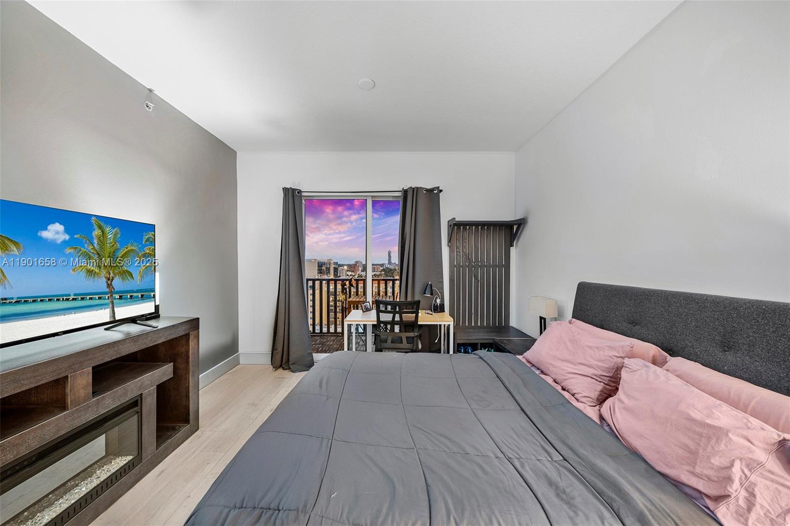 TEN ARAGON CONDO - Residential