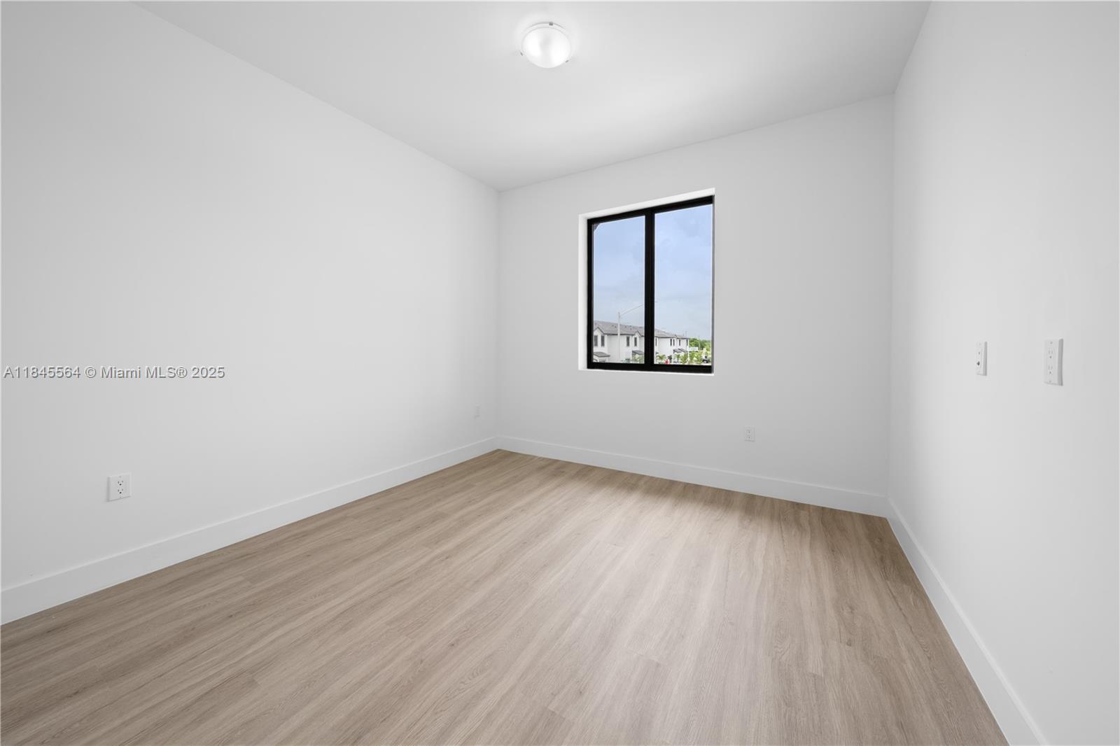 CENTURY PARK SQUARE - Residential