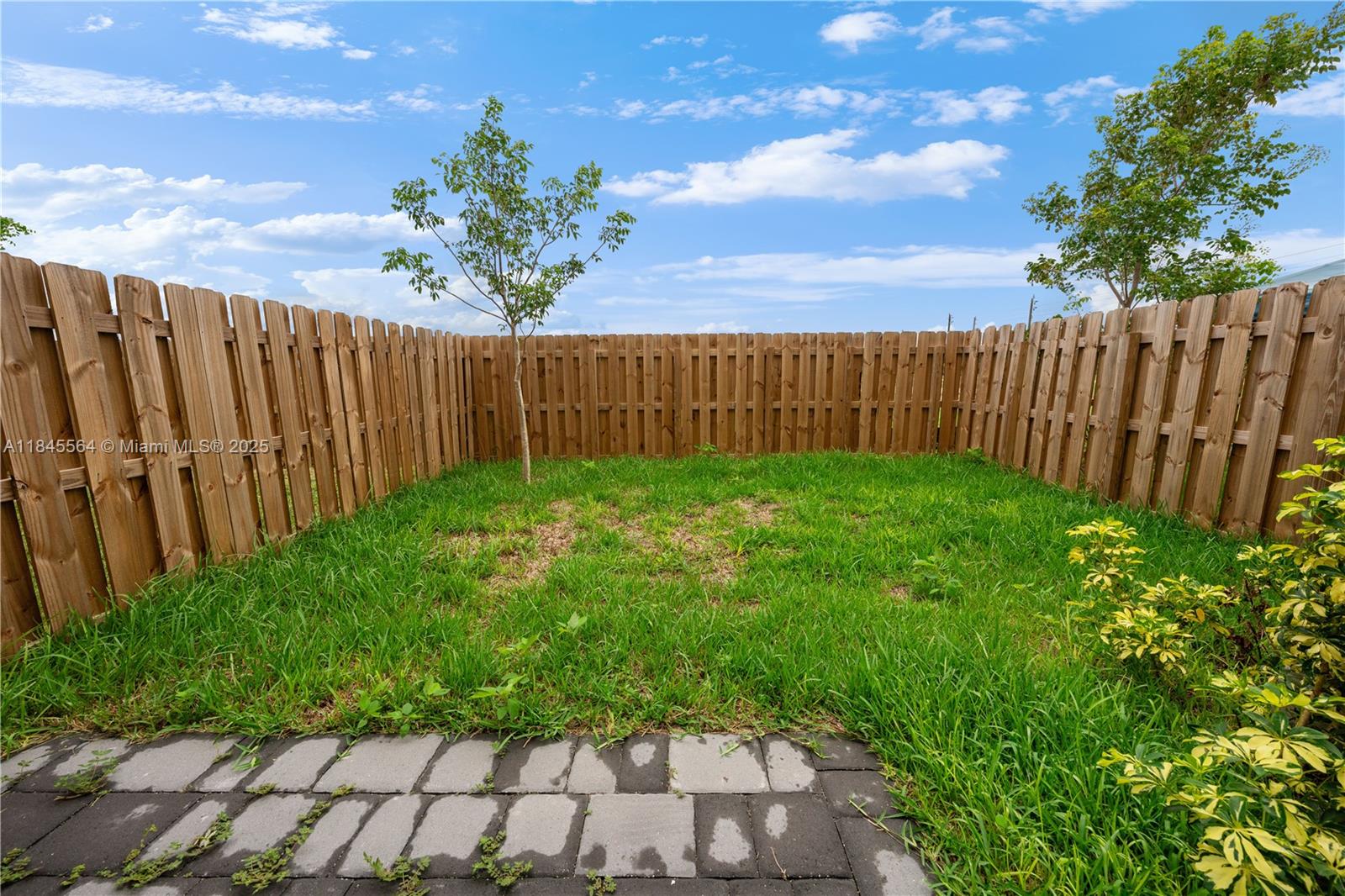 CENTURY PARK SQUARE - Residential