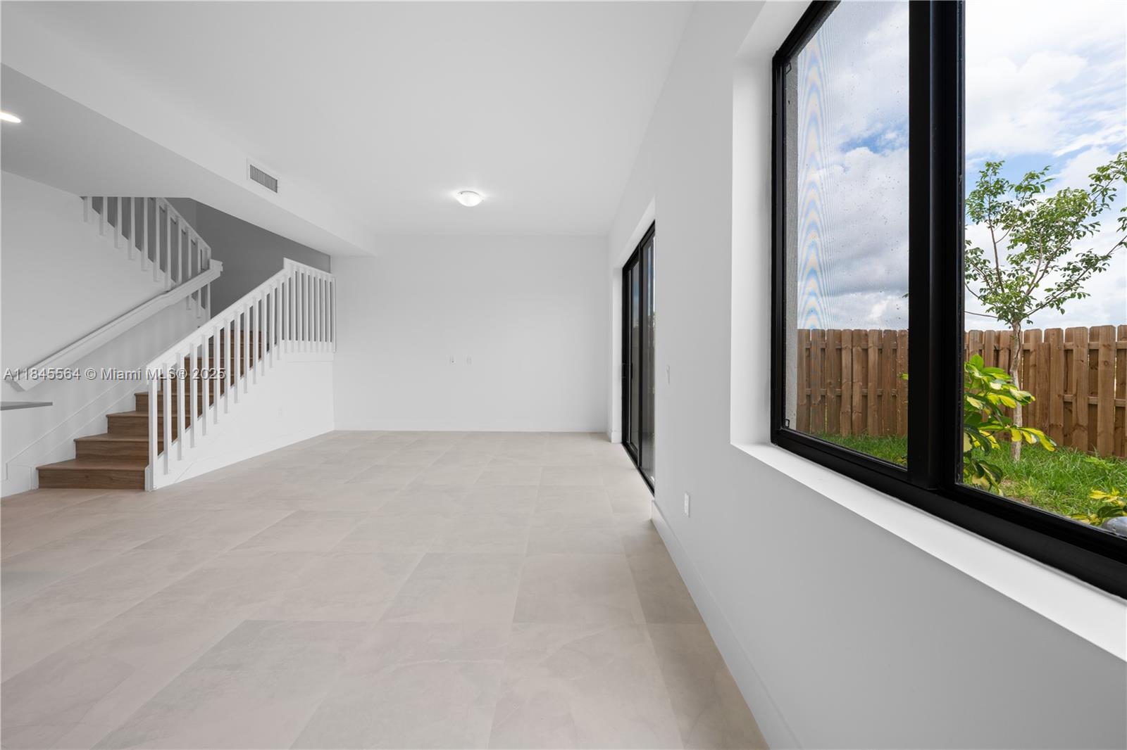 CENTURY PARK SQUARE - Residential