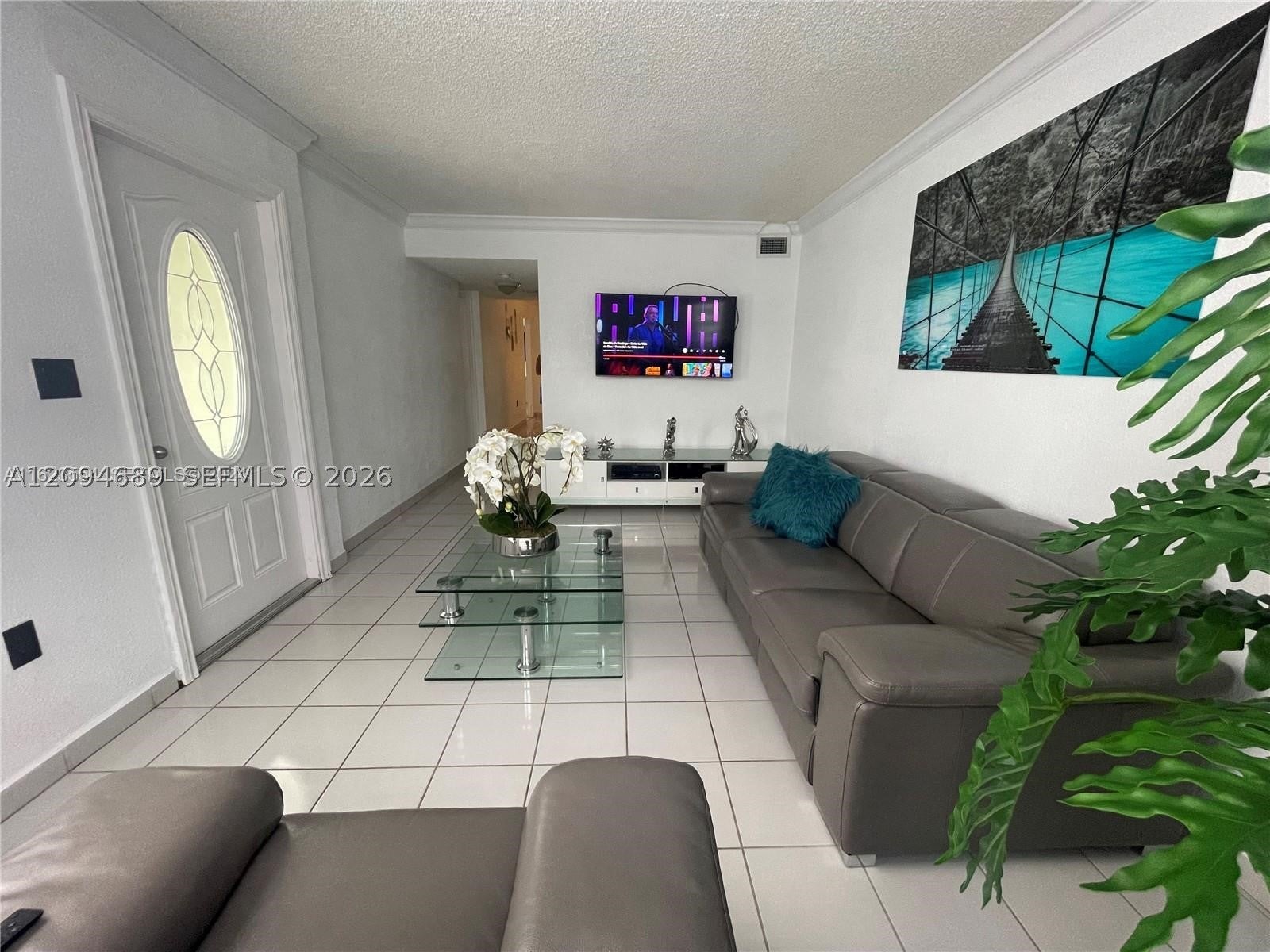 961 W 37th Ter 30