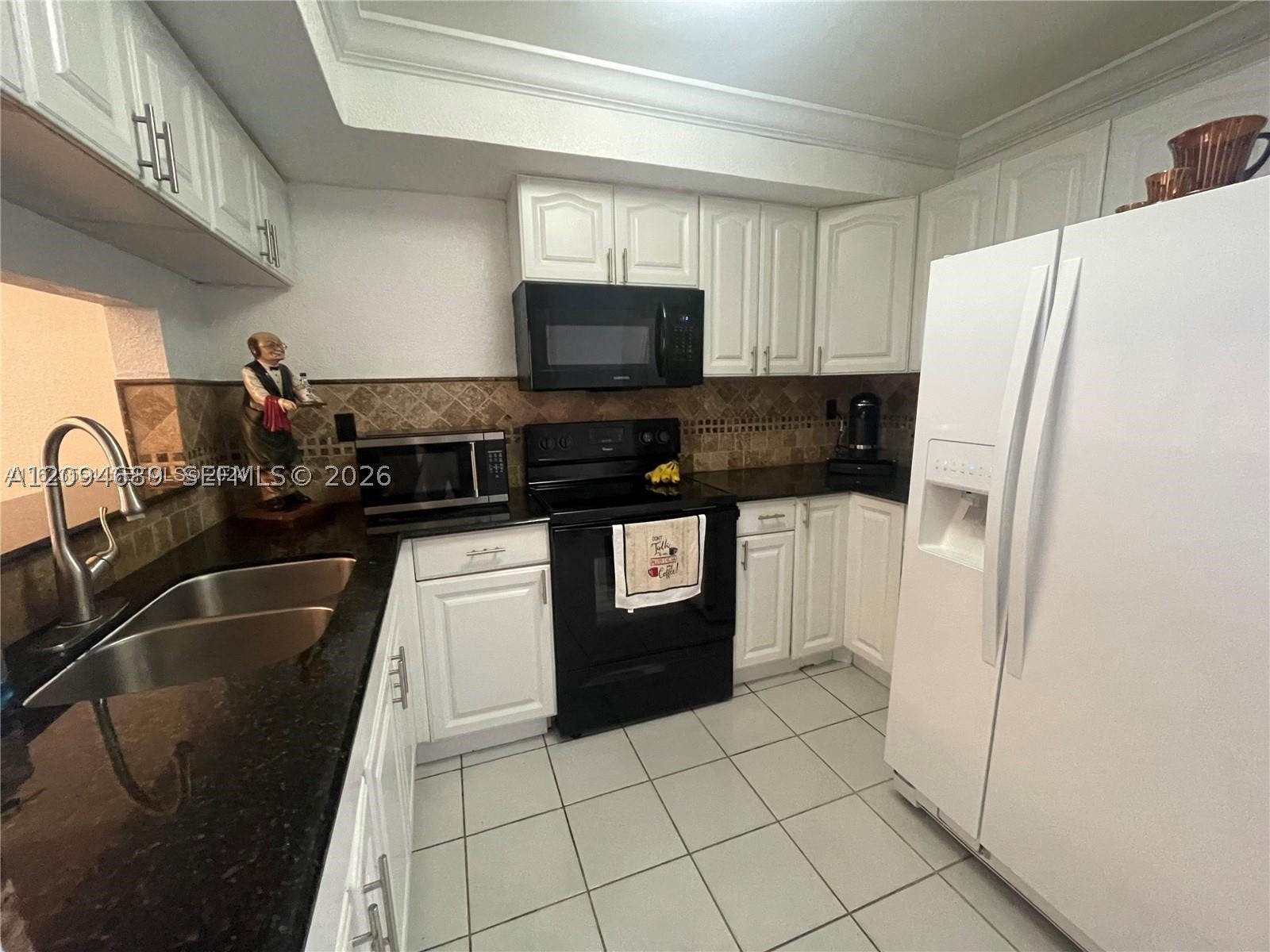 961 W 37th Ter 30