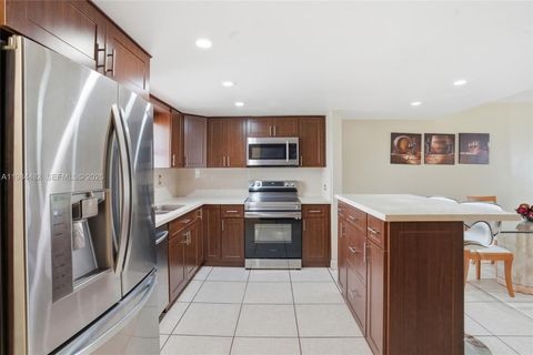 210 NW 87th Ave L206 Miami FL 33172