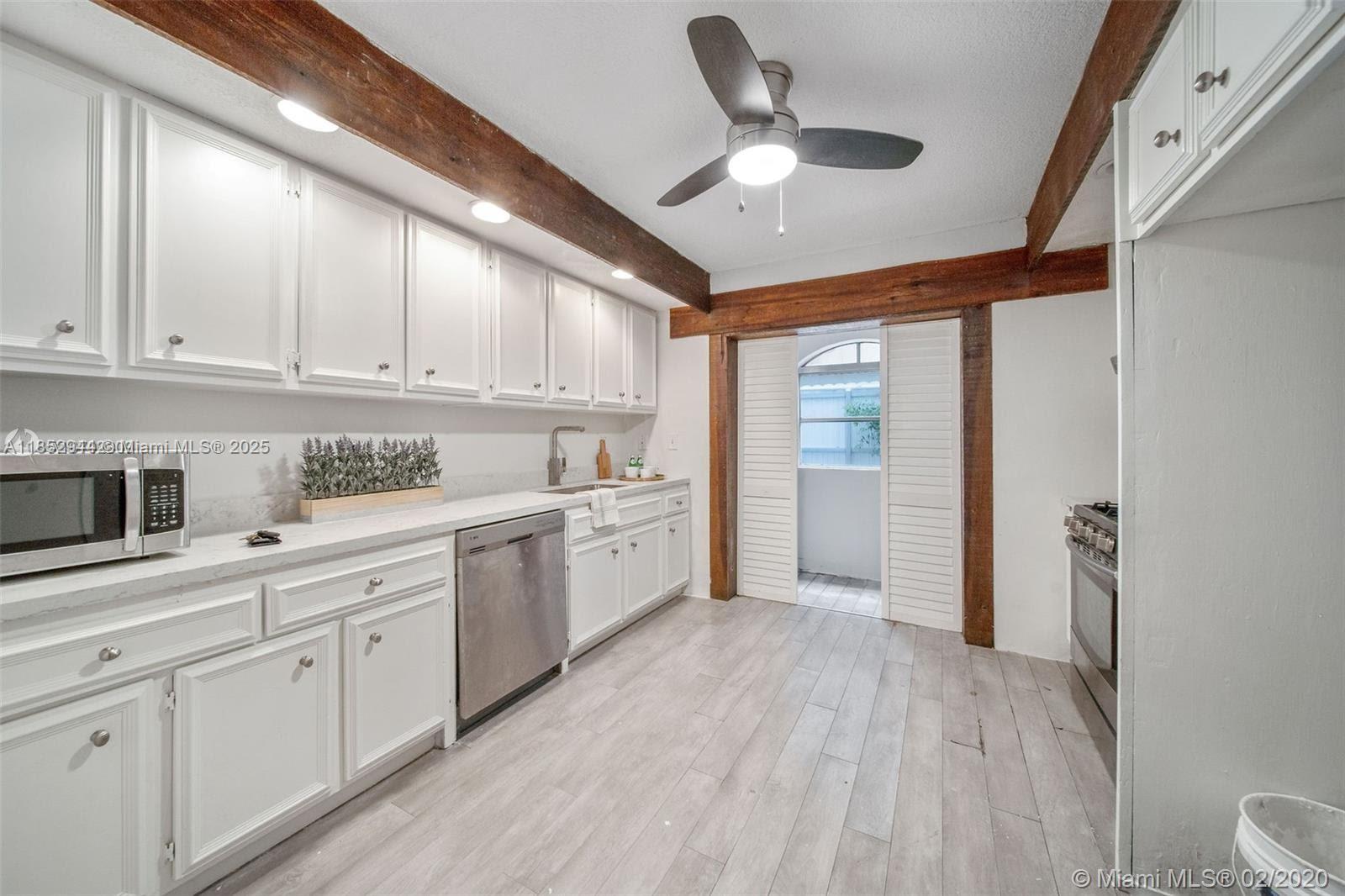 320 W 55th St