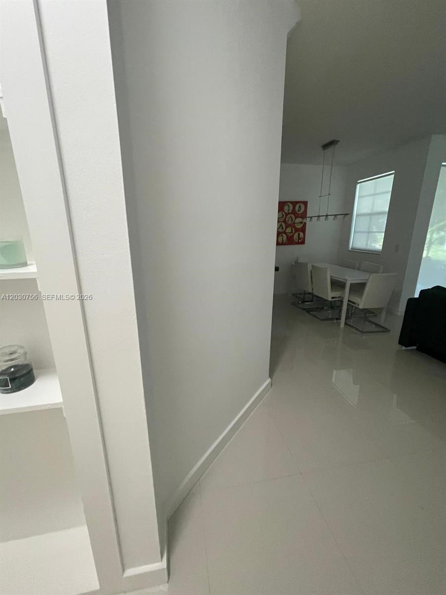 Properties 2 3255 NE 184th St 12114
