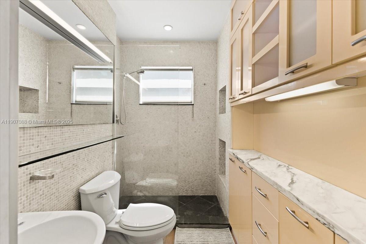 344 MERIDIAN AVE CONDO - Residential