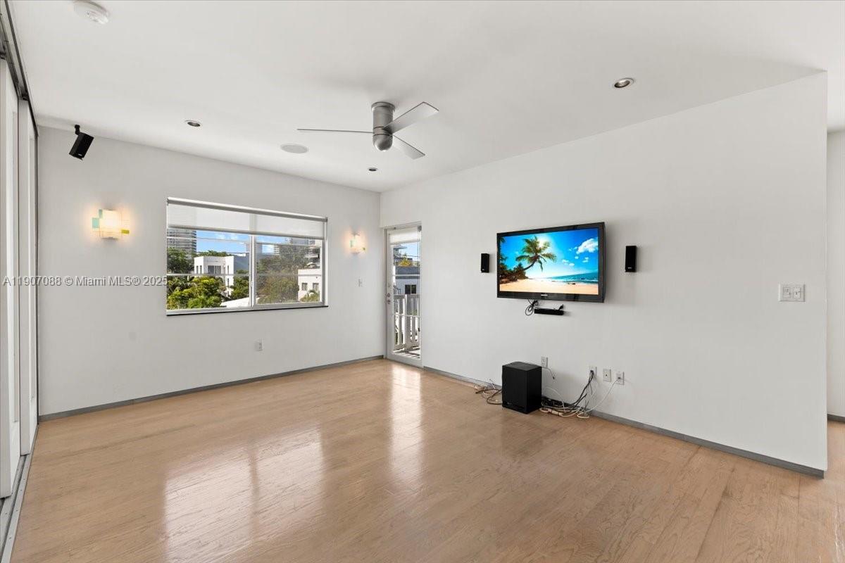 344 MERIDIAN AVE CONDO - Residential