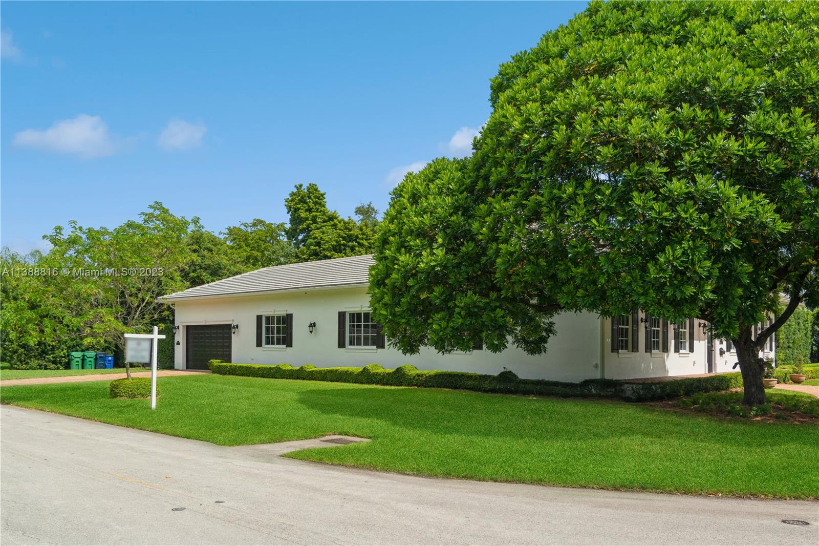 SNAPPER CREEK VILLAGE AMD - Residential