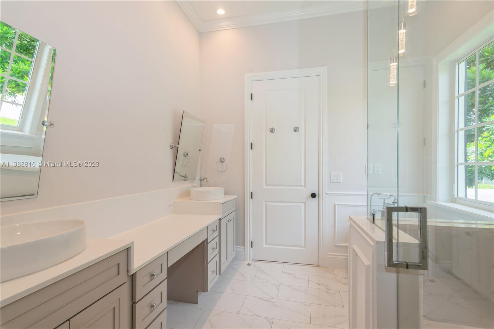 SNAPPER CREEK VILLAGE AMD - Residential