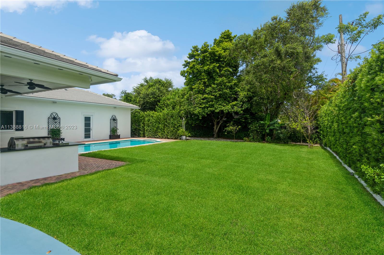 SNAPPER CREEK VILLAGE AMD - Residential