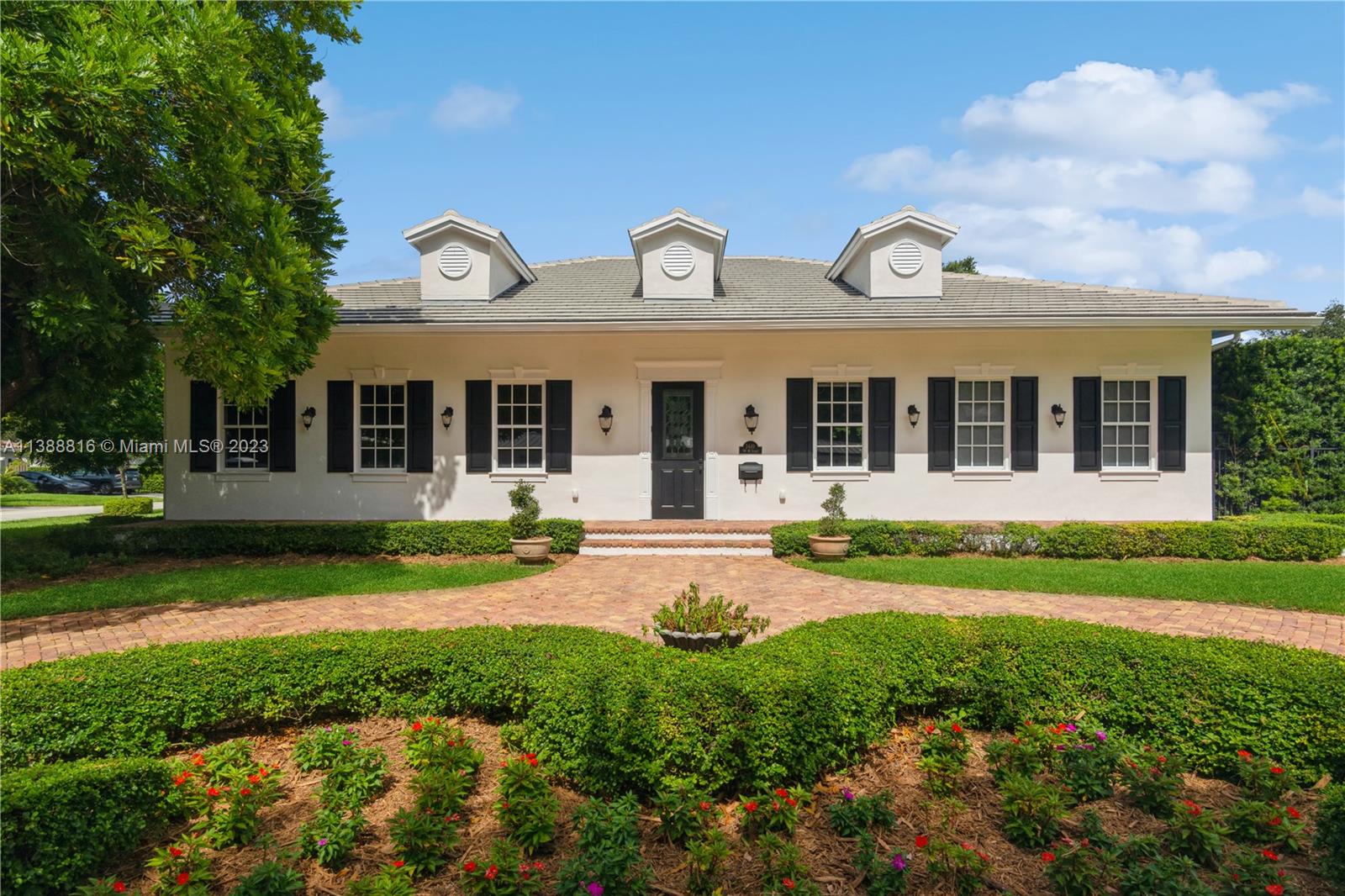 SNAPPER CREEK VILLAGE AMD - Residential