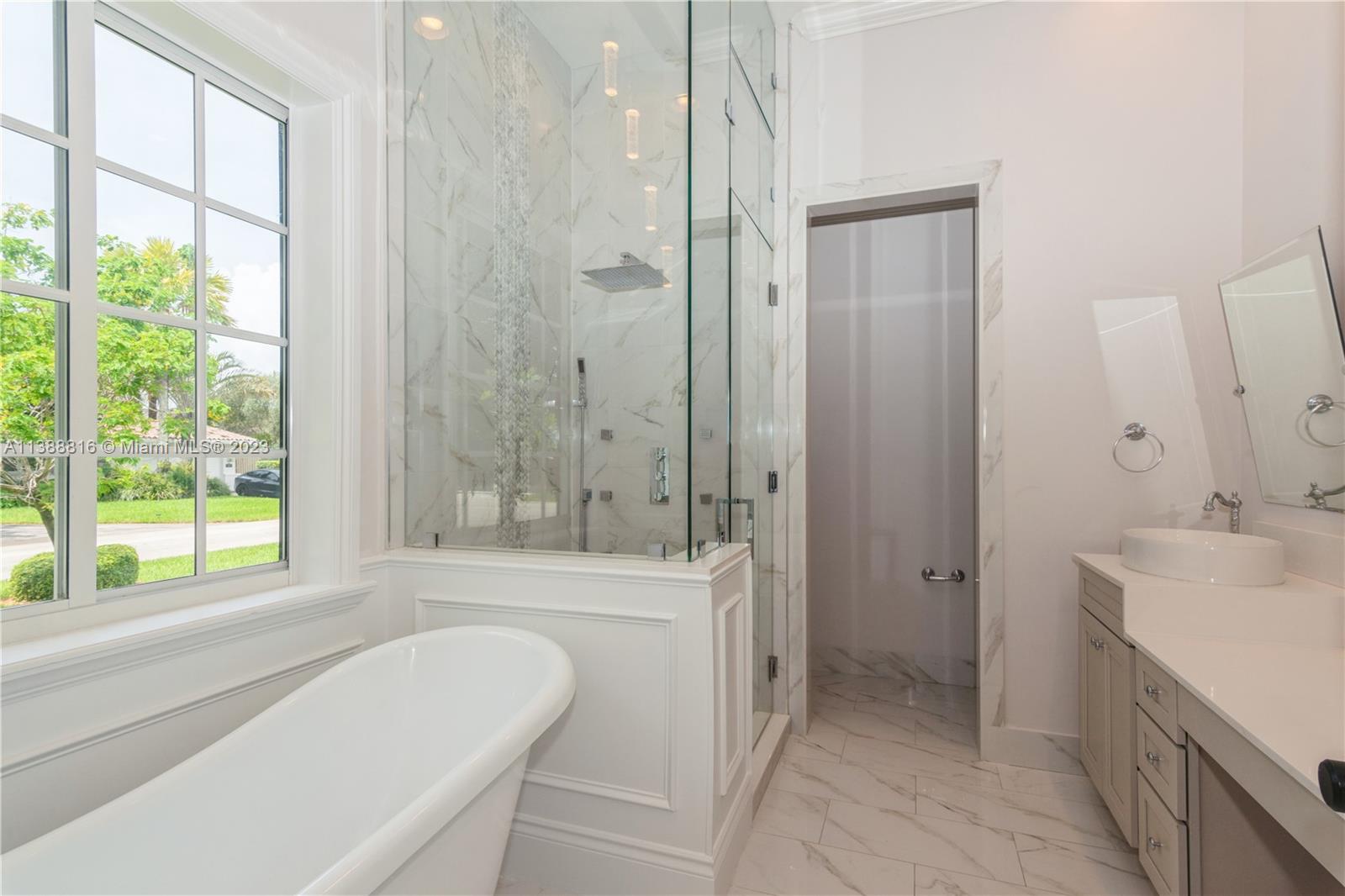 SNAPPER CREEK VILLAGE AMD - Residential