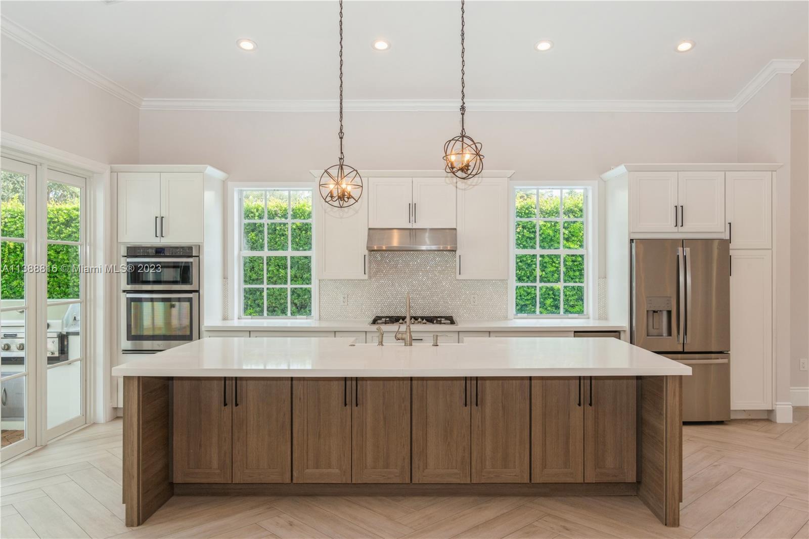 SNAPPER CREEK VILLAGE AMD - Residential