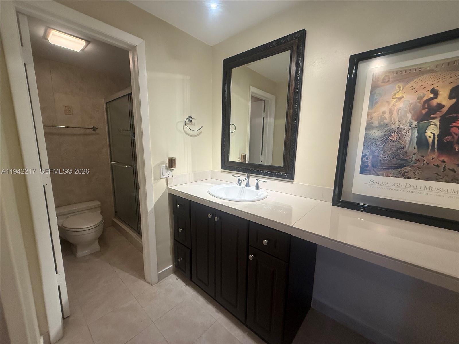 ALEXANDER TOWERS CONDO - Residential