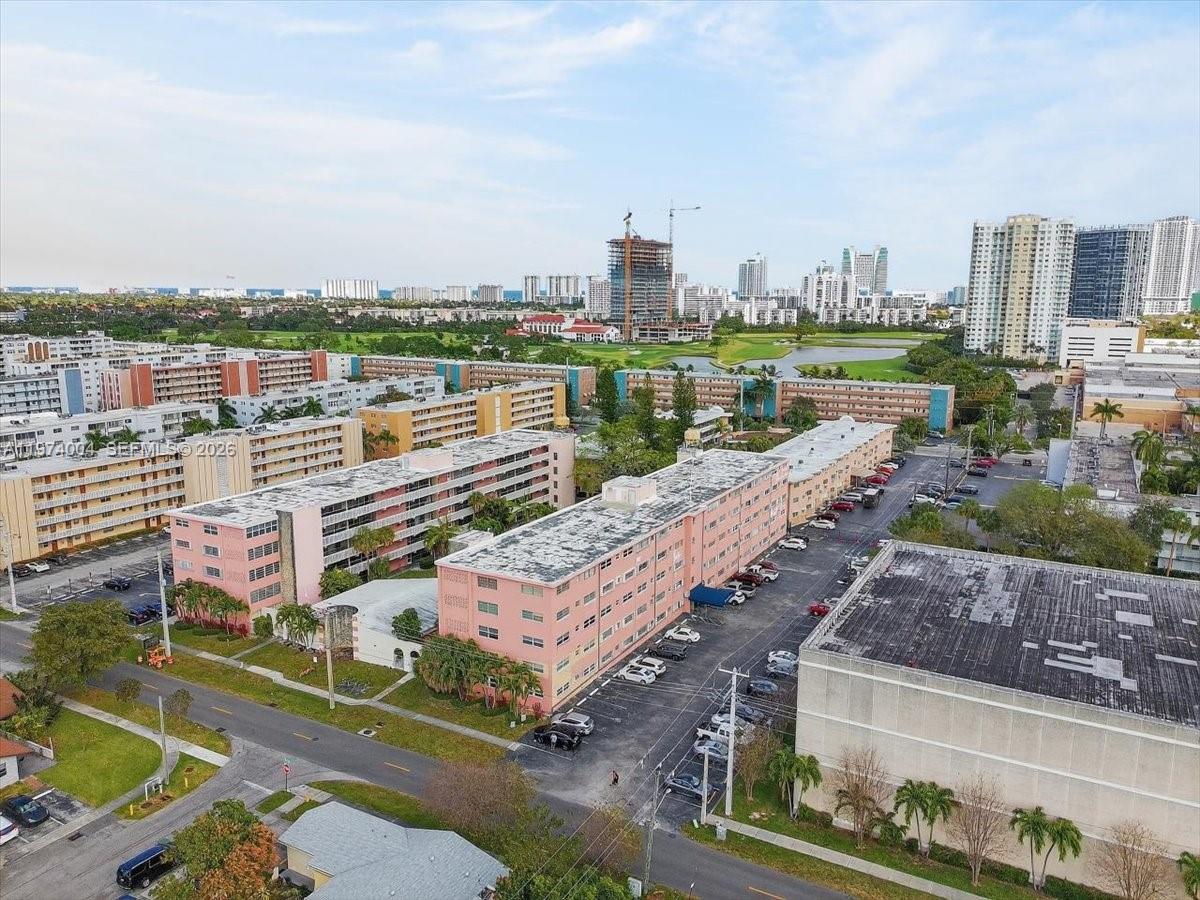 EL DORADO PLAZA WEST CONDO - Residential